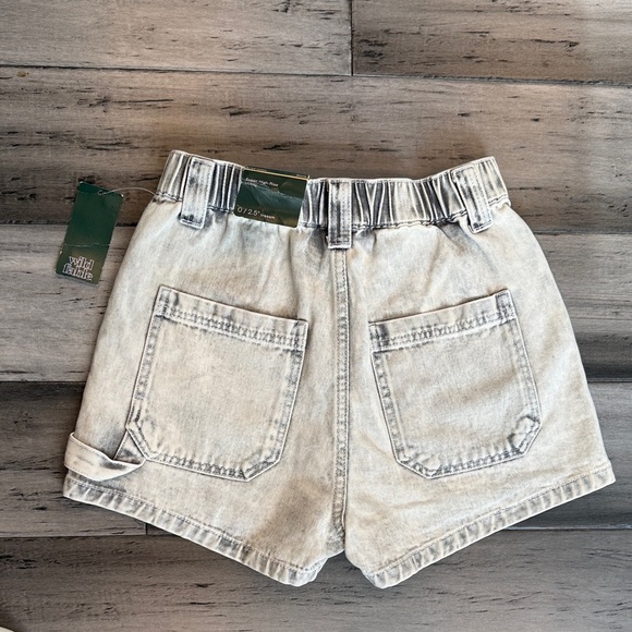 NWT Wild Fable Women's Light Gray High Waist Shorts - Picture 5 of 5